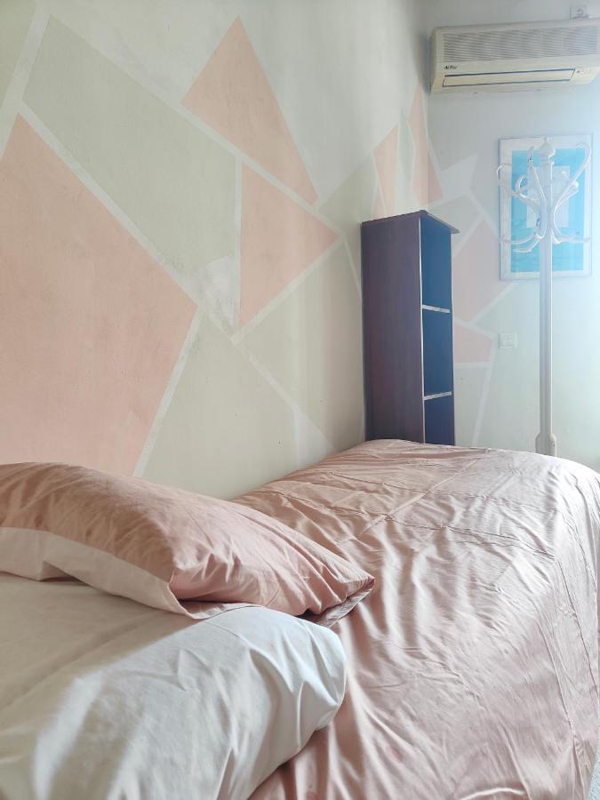 Lovely 1-Bedroom Loft With Terrace. Amazing View. Sevilla Bagian luar foto