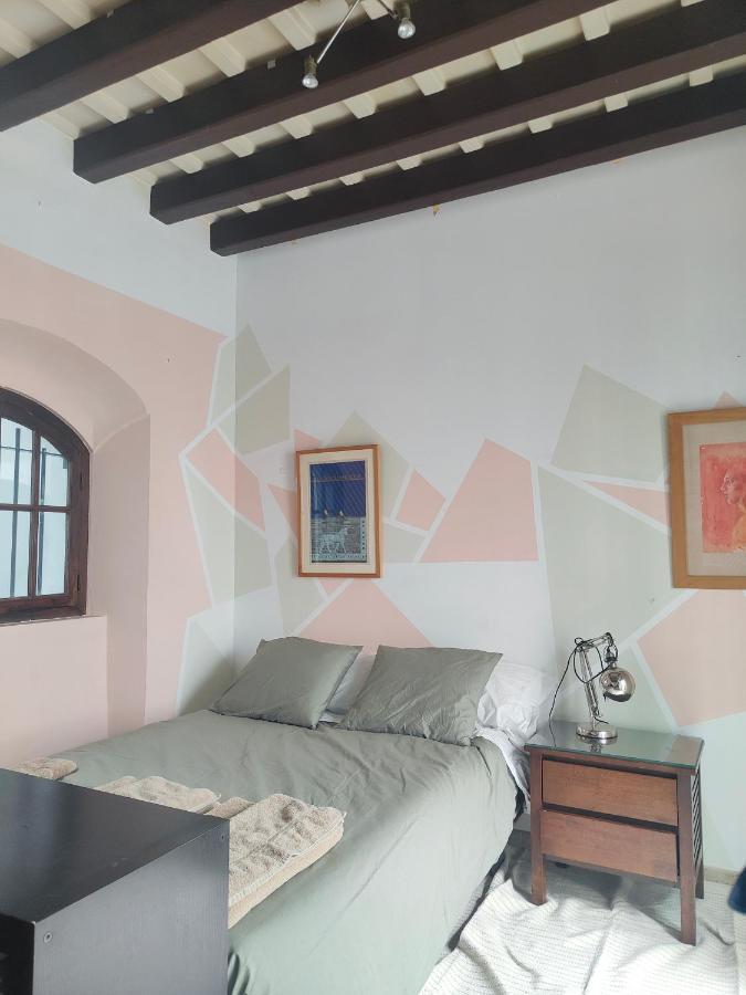 Lovely 1-Bedroom Loft With Terrace. Amazing View. Sevilla Bagian luar foto